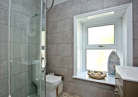 The shower room at Coastguard Cottage, Dawlish