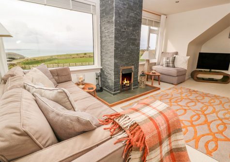 The living area at Coastman's Nest, Trenance