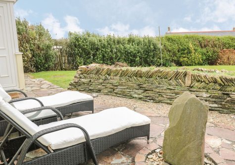 The patio & barbecue area at Coastman's Nest, Trenance