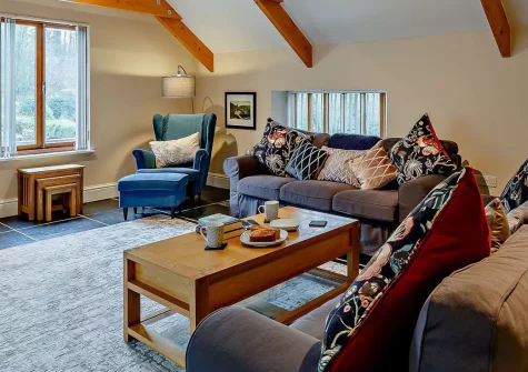 Cobbledicks House, Newbridge is a magnificent 17th-century Grade II-listed farmhouse with vaulted ceilings and exposed beams. Explore Cornwall's stunning coasts, dramatic moors, and historic attractions from this wonderful characterful retreat.