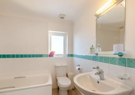 The second bathroom at Codaro, Westward Ho!