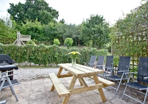The shared afresco dining & sitting area at Ashcombe Cottages, Ashcombe