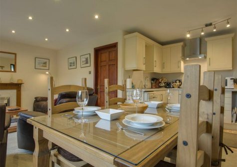 The dining area at Columbine Cottage, Poughill