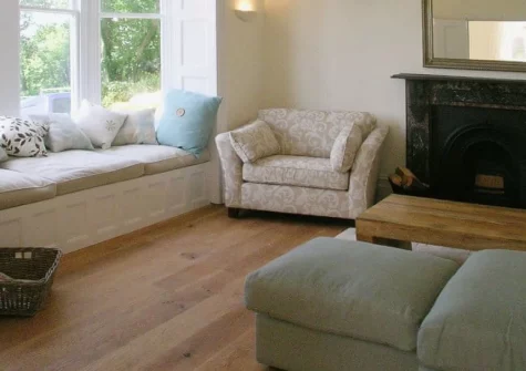 Copperfield, Bideford is an impressive Victorian merchant's house overlooking the River Torridge, featuring a private heated pool, hot tub, and cinema room, plus stunning riverside views and easy access to the Tarka Trail and North Devon's beaches.