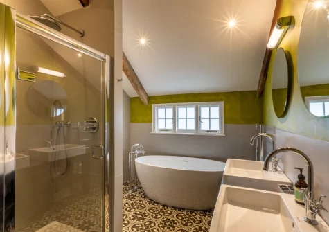 Bedroom #1 en-suite bathroom at Court House, Padstow