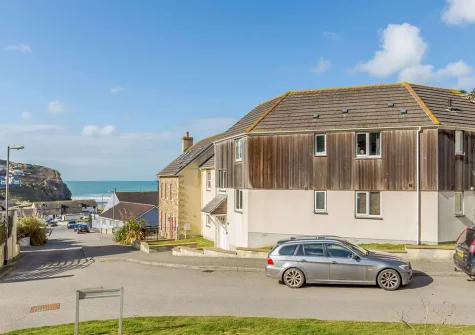 Cove View is is minutes walk of Porthtowan Beach and the South West Coast Path