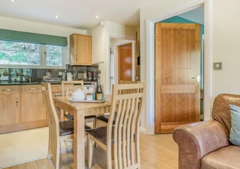 The kitchen & dining area at Creekside, Little Petherick