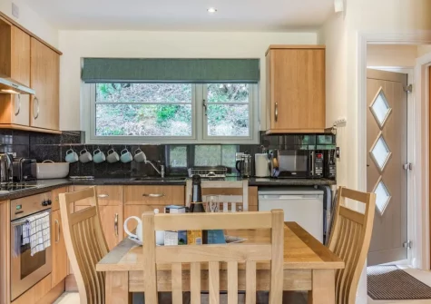The kitchen & dining area at Creekside, Little Petherick
