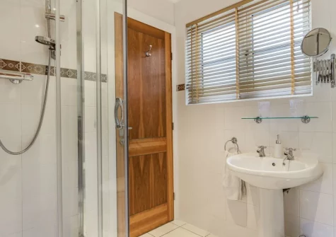 Bedroom #2 en-suite shower room at Creekside, Little Petherick