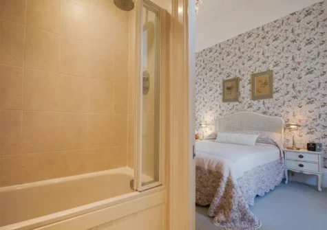 The bedroom at Crescent Lookout, Torquay