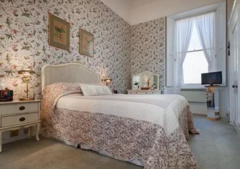 The bedroom at Crescent Lookout, Torquay