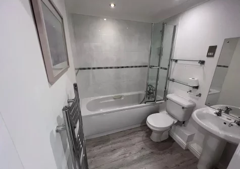 The bathroom at Cribber Point, Newquay
