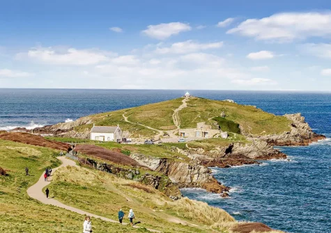 Enjoy Fabulous, enticing views of Towan Head and the ocean when you stay at Cribber Point, Newquay