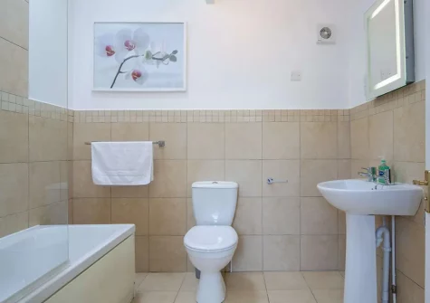The bathroom at Crofty, Germoe