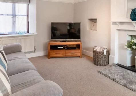 Cross Farm Cottage, Braunton is a charming 3-bedroom family retreat near stunning beaches. Enjoy modern comforts, an enclosed garden, and access to North Devon's coastal gems, surfing havens, and outdoor adventures for unforgettable holidays.