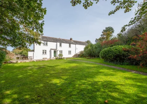 The lawned garden at Cross House, St Issey