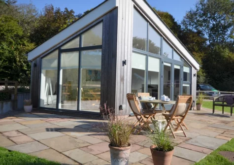 The patio & alfresco dining area at Curlew, Cotmore