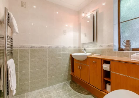 The bathroom at Curnows, Portreath