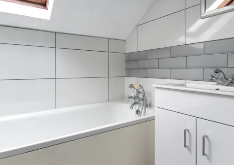 The bathroom at Dairy Cottage, Swimbridge