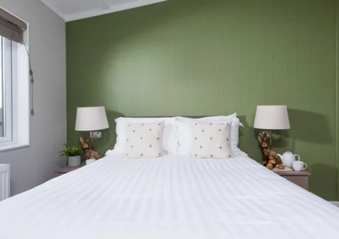 Bedroom #1 at Daisy Lodge, 6 Roadford Lake Lodges, Broadwoodwidger