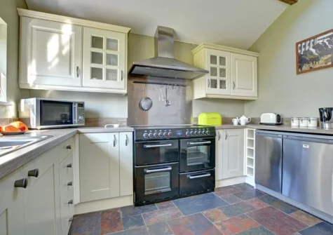 The kitchen at Daisy's Cottage, Fentonadle