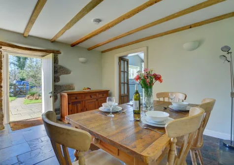 The dining area at Daisy's Cottage, Fentonadle