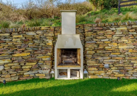 The barbecue & lawned garden at Dene Court, Trenance