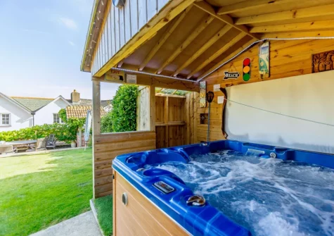 The hot tub at Devereux's, Littleham