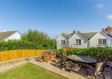 The patio, barbecue & alfresco dining area at Devereux's, Littleham