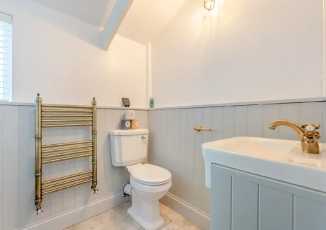 The WC at Deviock Farm House, Downderry