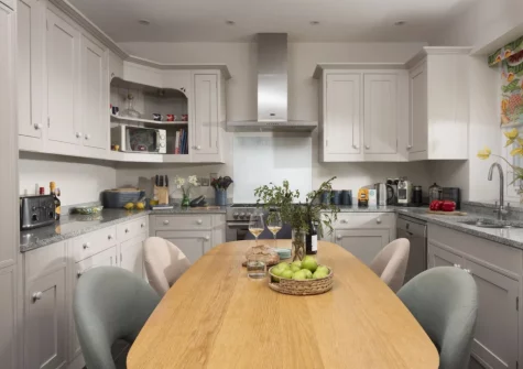 The kitchen & dining area at Dolly's Plaice, Fowey