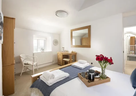 Bedroom #1 at Dolor Cottage, Coverack