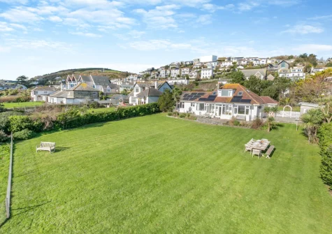 The lawned garden at Dolphins, Downderry