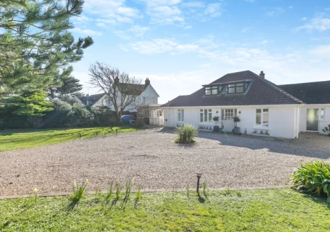 Dolphins is a wonderful spacious beach house set on the edge of the cliffs at Downderry with its own private access to the beach