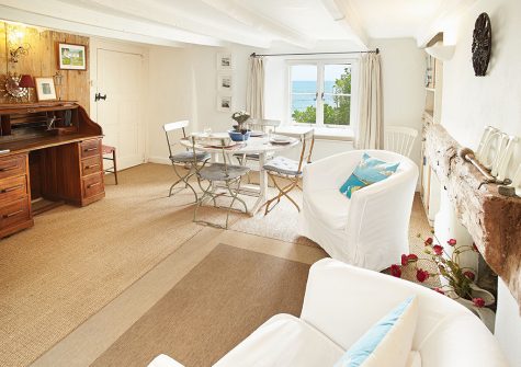 The second living area at Downsteps Beach House, Torcross
