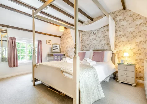Bedroom #1 at Dowr Penty, Helford