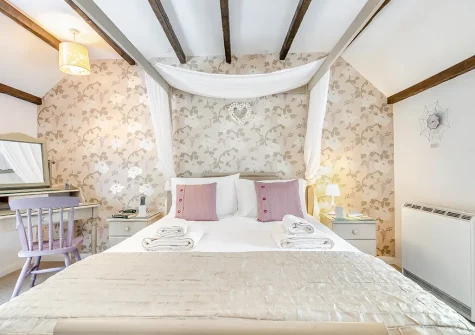 Bedroom #1 at Dowr Penty, Helford