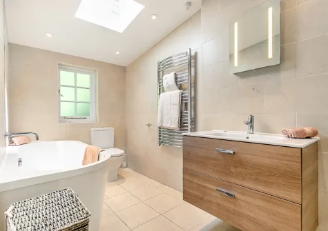 The bathroom at Dowr Penty, Helford