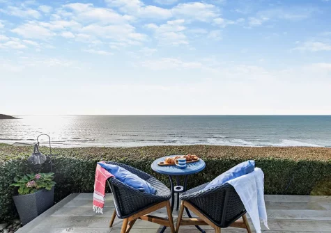 The decked patio at Driftsands, Tregonhawke Cliff