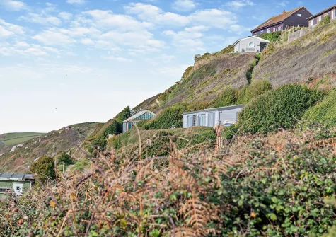 Driftsands is set into the Tregonhawke cliffside with stunning views over the sea and Whitsand Bay