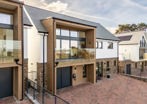 Driftwood Barton Close's contemporary interiors create a stylish yet relaxed atmosphere, with added features of a games room & hot tub for ultimate enjoyment