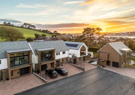 Driftwood Barton Close is set in a peaceful, exclusive cul-de-sac in the seaside village of Instow