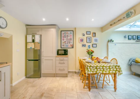 The kitchen & dining area at Drum Cottage, Appledore