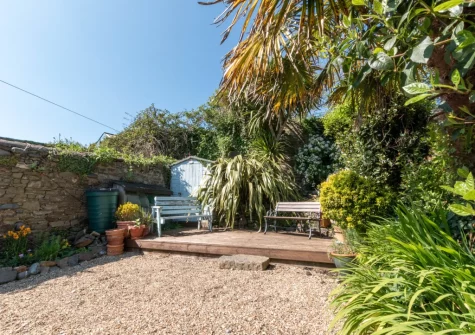 The patio garden & outdoor sitting area at Drum Cottage, Appledore