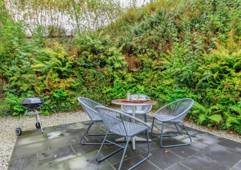 The patio, barbecue & alfresco dining area at Duckdown, Bittadon