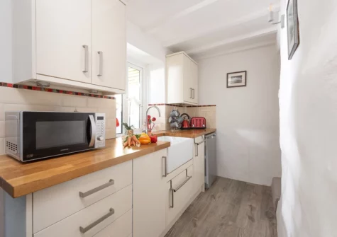The kitchen at Eastleigh Cottage, Marazion