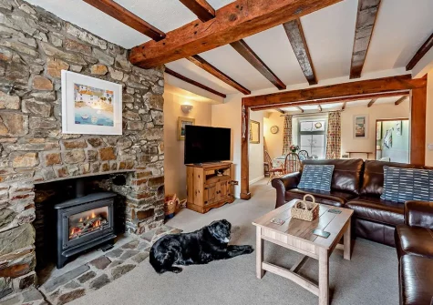 The living room at Ebb Tide Cottage, Appledore