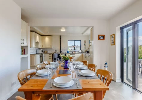 The dining area at Eddystone View, Wembury