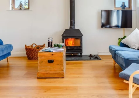 Eddystone View, Wembury is a beautifully presented four-bedroom coastal home in an Area of Outstanding Natural Beauty, featuring a private hot tub, sea views to the Eddystone Lighthouse, and direct access to Wembury's famous rock pools.