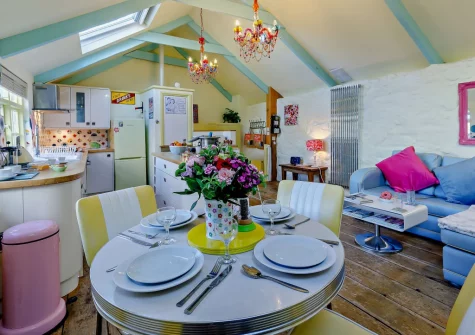 The kitchen, living & dining area at Eia's Loft, St Ives